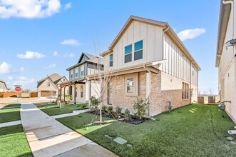 2629 Tanager St, Unit 2402GC in Fort Worth, TX - Foto de edificio - Building Photo