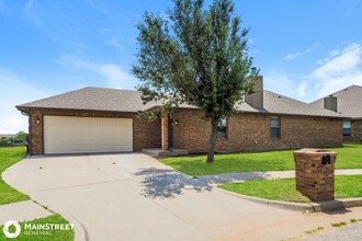 11418 NW 9th Terrace in Yukon, OK - Building Photo - Building Photo