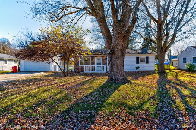 23828 Lynnhurst St in Macomb, MI - Foto de edificio - Building Photo