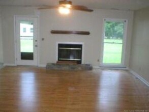 513 Woodberry Cir in Raeford, NC - Building Photo - Building Photo