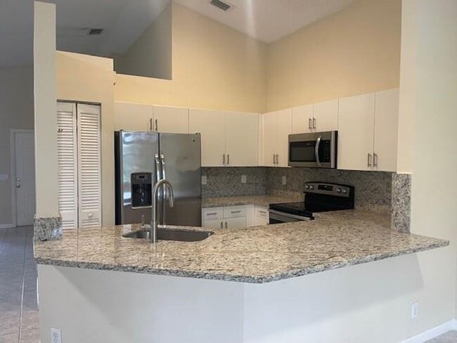 property at 824 Savannah Falls Dr