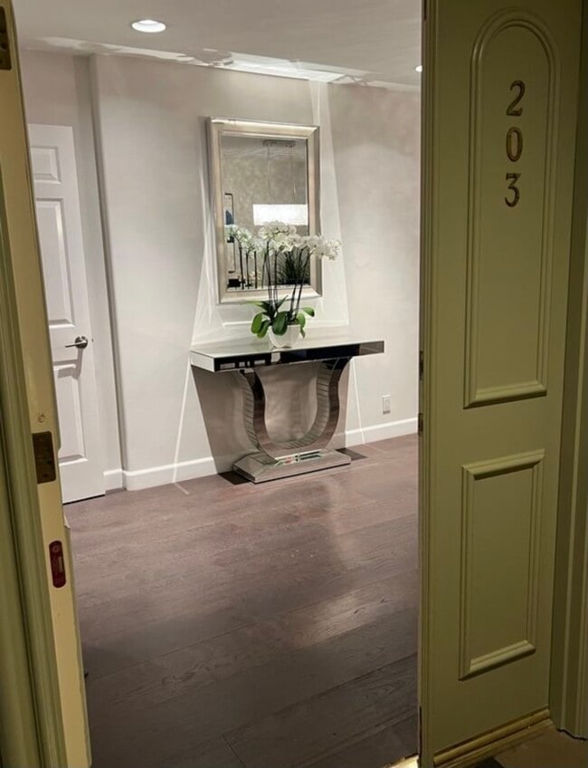 1817 Selby Ave in Los Angeles, CA - Building Photo - Building Photo