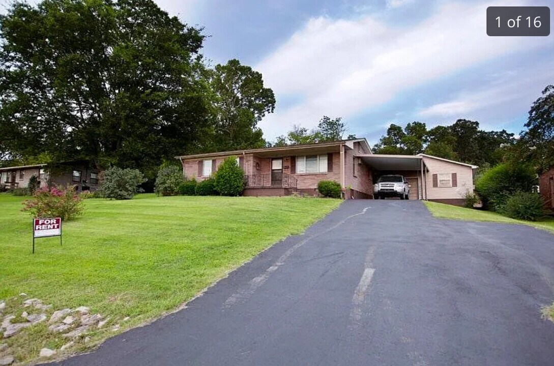 107 Clifton Ct in Nashville, TN - Building Photo