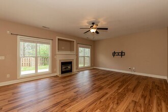 913 Steelhorse Dr in Fuquay Varina, NC - Building Photo - Building Photo
