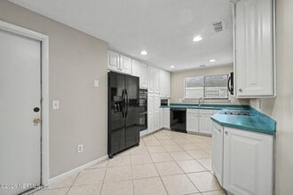 11256 Southington Pl in Jacksonville, FL - Building Photo - Building Photo