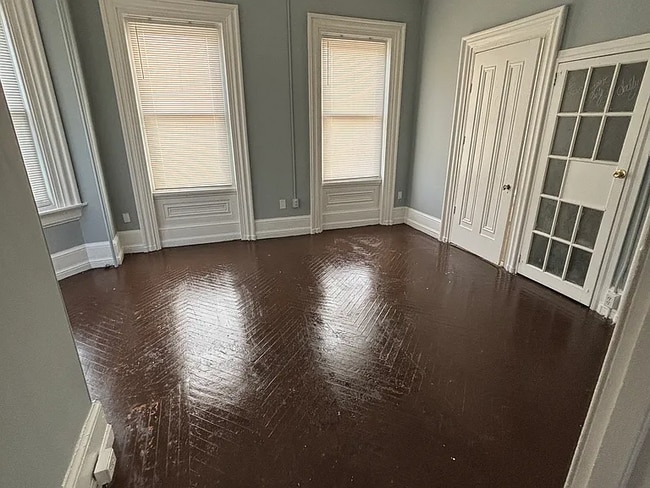 811 W Main St in Norristown, PA - Foto de edificio - Building Photo