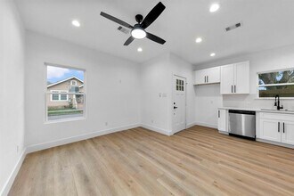 2805 Nettleton St in Houston, TX - Building Photo - Building Photo