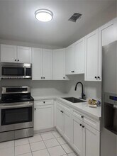 3141 SW 24th Ter in Miami, FL - Foto de edificio - Building Photo