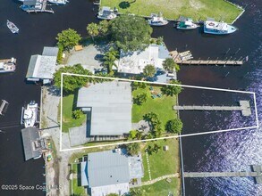 3957 Canal Dr in Sebastian, FL - Building Photo - Building Photo