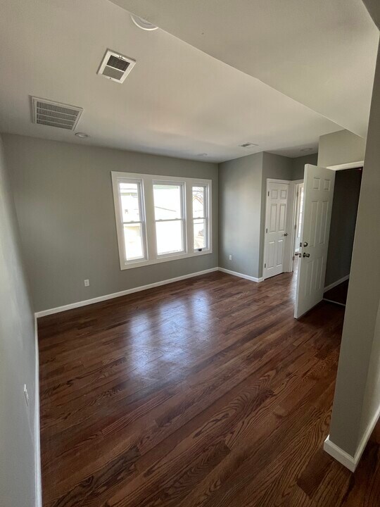 494 E 18th St, Unit 2nd Floor in Paterson, NJ - Building Photo