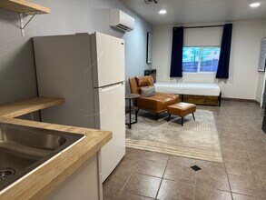 938 E Amelia Ave, Unit 4 in Phoenix, AZ - Building Photo - Building Photo