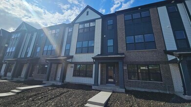6431 Main St in Morton Grove, IL - Building Photo - Building Photo
