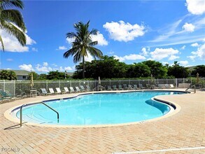 10066 Poppy Hill Dr in Ft. Myers, FL - Building Photo - Building Photo