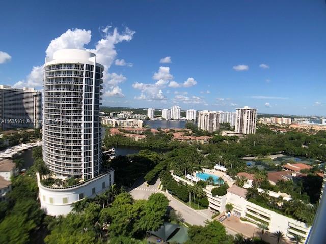 4000 Island Blvd in Aventura, FL - Building Photo