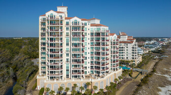 Barcelona Tower at Vista Del Mar Apartamentos