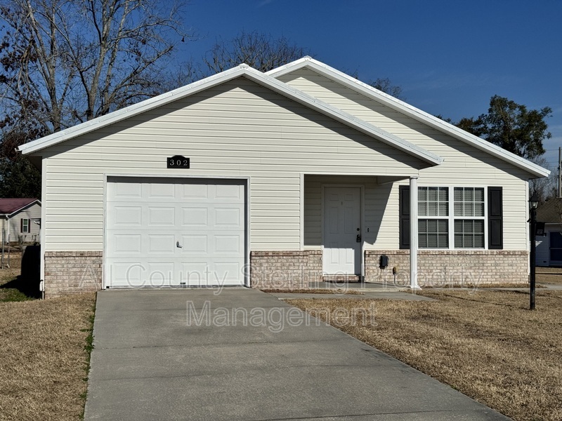 302 SE Elm Loop in Lake City, FL - Building Photo