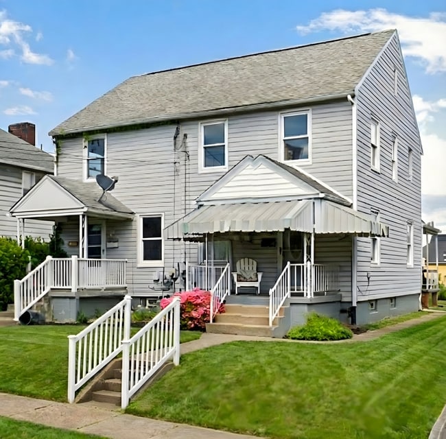 property at 922 Vankirk St