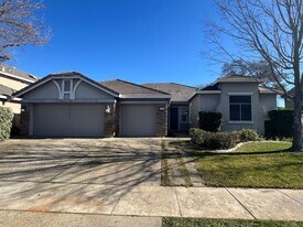 9721 Toscano Dr in Elk Grove, CA - Building Photo