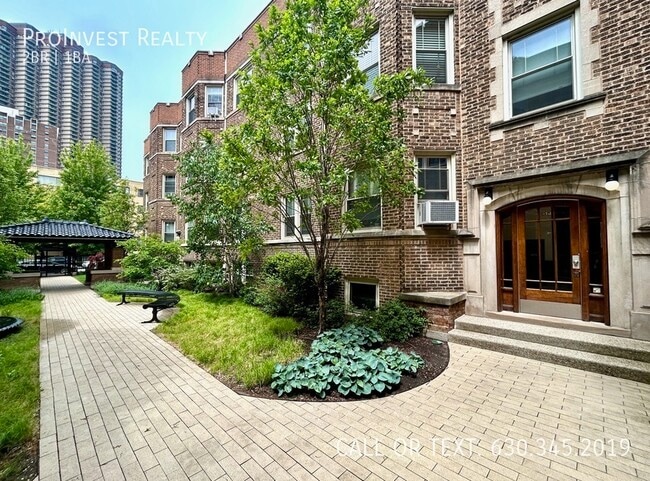 property at 543 W Addison St