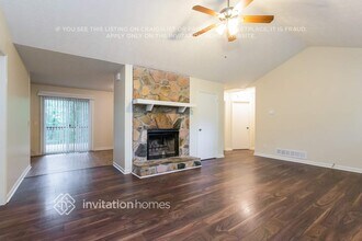 5905 Sumter Dr in Douglasville, GA - Foto de edificio - Building Photo