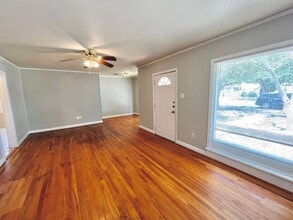 2305 30th St in Lubbock, TX - Building Photo - Building Photo
