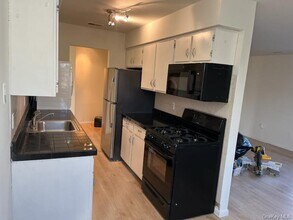 816 Temple Hill Rd in New Windsor, NY - Building Photo - Building Photo