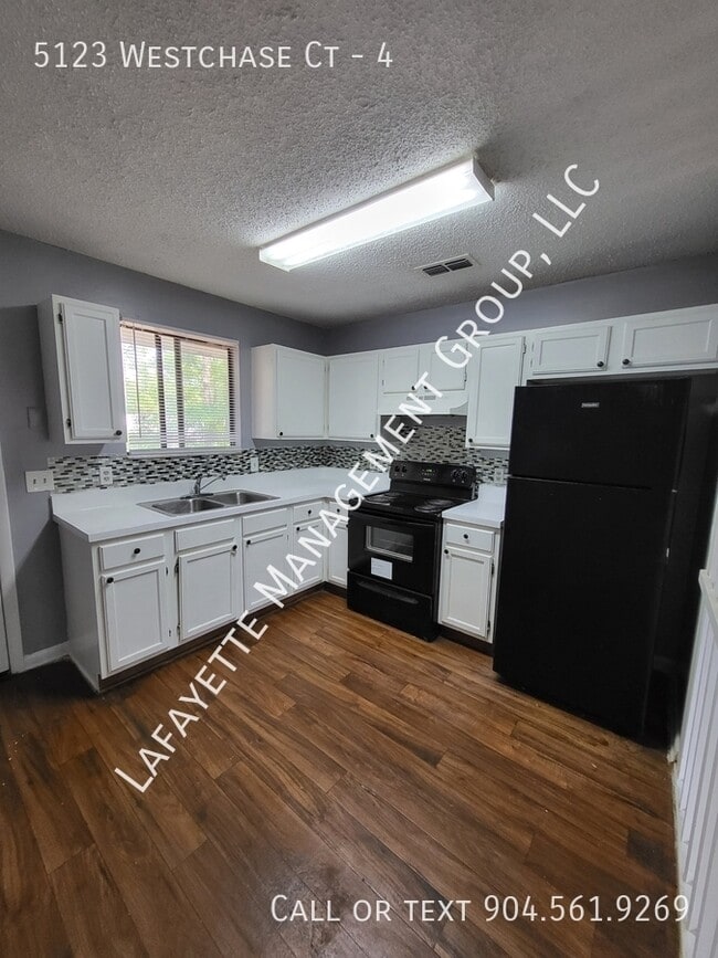 5123 Westchase Ct in Jacksonville, FL - Foto de edificio - Building Photo