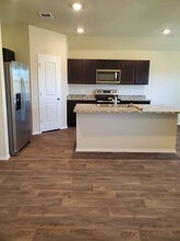 109 Rockbridge Dr in Huntsville, TX - Building Photo - Building Photo