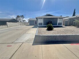 6323 Silverfield Dr in Las Vegas, NV - Building Photo