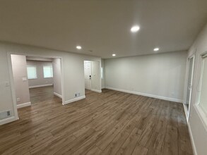 617 S Hastings Way in Eau Claire, WI - Building Photo - Building Photo