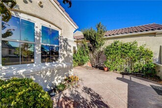 2682 Grand Forks Rd in Henderson, NV - Building Photo - Building Photo