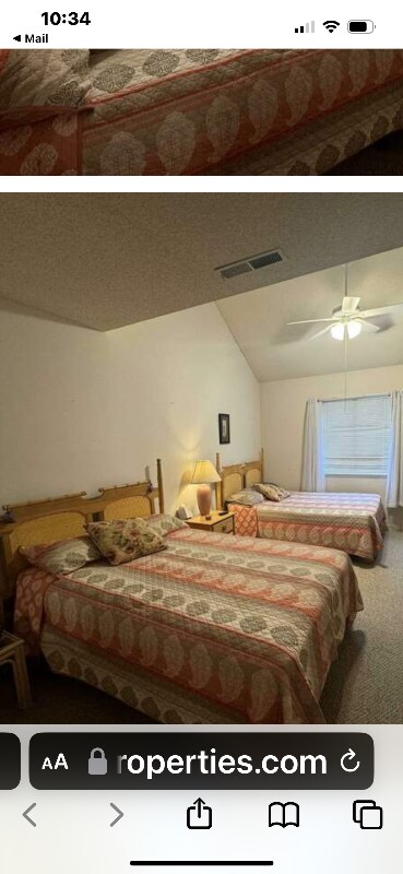 1025 Plantation Dr W in Little River, SC - Foto de edificio - Building Photo