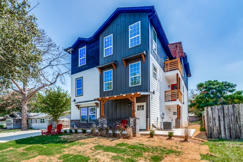 511 N Davis Dr in Arlington, TX - Building Photo