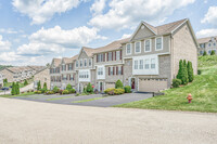 Walton Crossings in Jeannette, PA - Foto de edificio - Building Photo