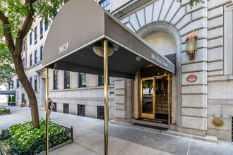 969 Park Ave in New York, NY - Building Photo - Building Photo