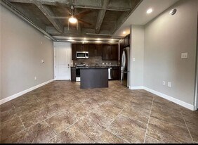 2940 Baltimore Ave, Unit 1209 in Kansas City, MO - Building Photo