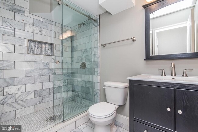 property at 704 E Fort Ave