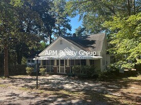 5841 Spring Ct in Columbia, SC - Building Photo