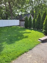 23 Highland St, Unit Apt in Exeter, NH - Foto de edificio - Building Photo