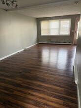 63 Hiltbrand Rd in Bristol, CT - Building Photo - Building Photo