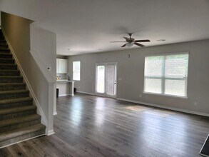 101 McGinnis Cir in Calhoun, GA - Building Photo - Building Photo