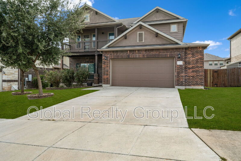 3124 Half Moon Dr in Schertz, TX - Building Photo