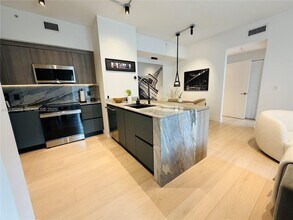 7320 NW 114th Ave in Doral, FL - Building Photo - Building Photo