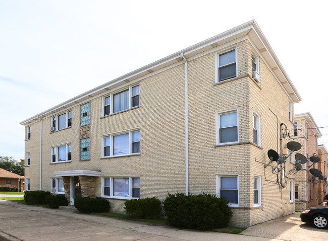 7356 N Harlem Ave in Chicago, IL - Building Photo - Building Photo