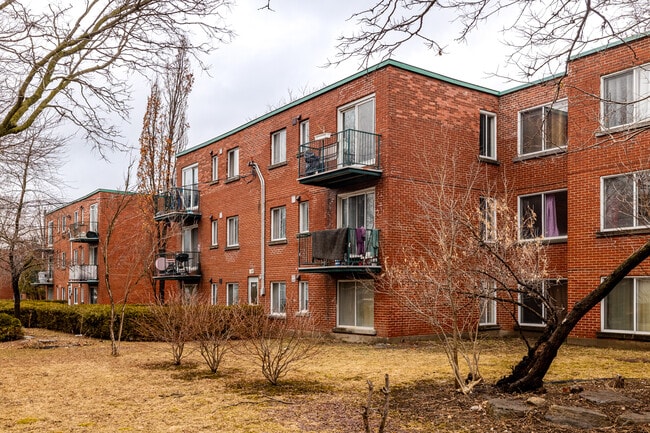 8161-8231 24E Av in Montréal, QC - Building Photo - Building Photo