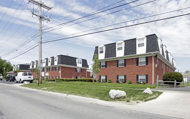 University Courts Apartments in Bowling Green, OH - Building Photo - Building Photo