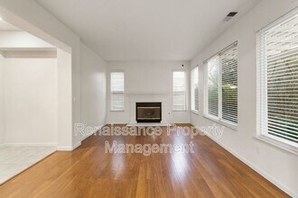 492 Quail Run Cir in Tracy, CA - Building Photo - Building Photo