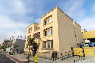 Hillcrest Inn Apartments