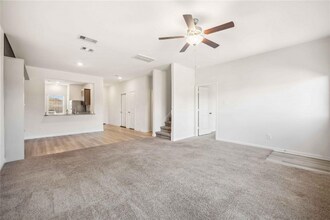 425 Elaine Vly Dr in Katy, TX - Building Photo - Building Photo