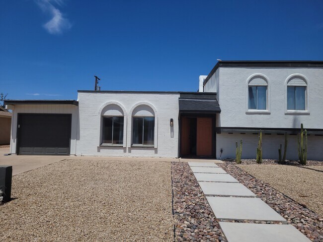 property at 1112 E Riviera Dr